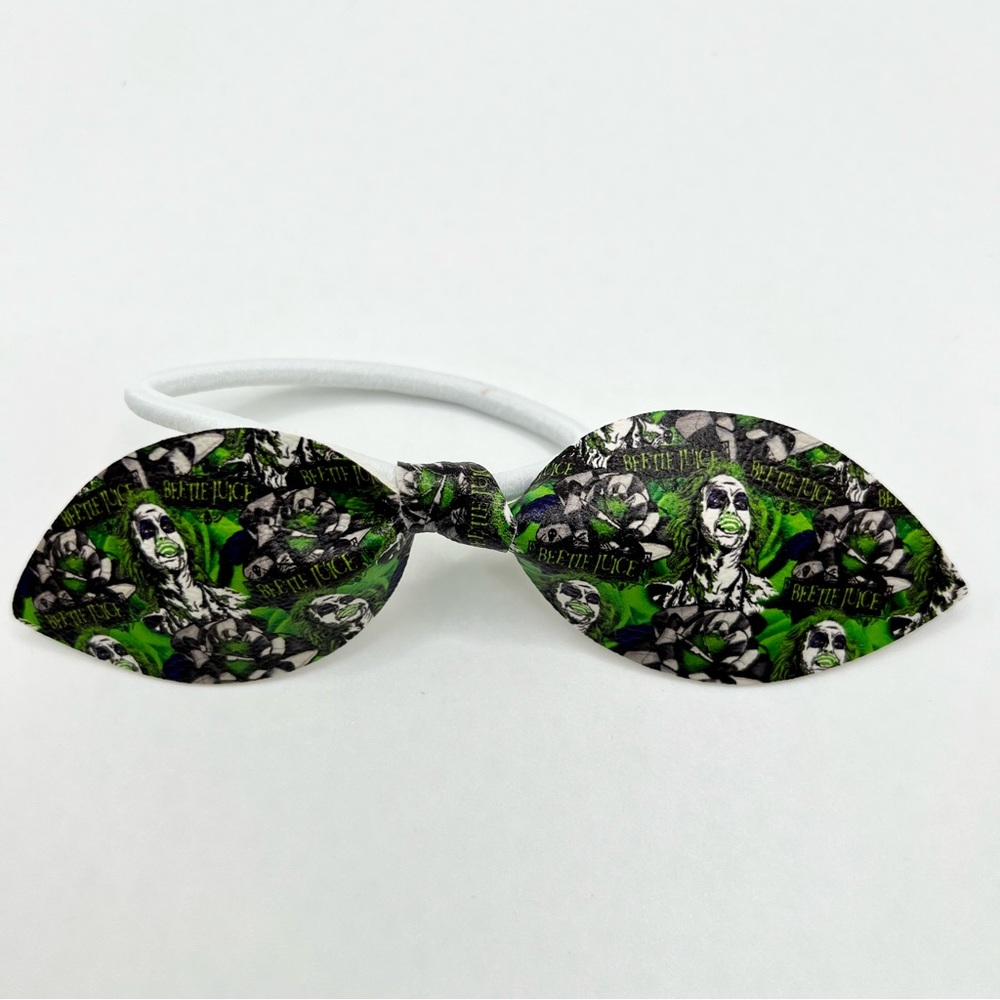 👻Beetlejuice ponytail bow, vegan leather, lightweight